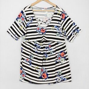 Boutique Brand Top Size 0X Black White Stripe Floral Stretch Knit Short Sleeve